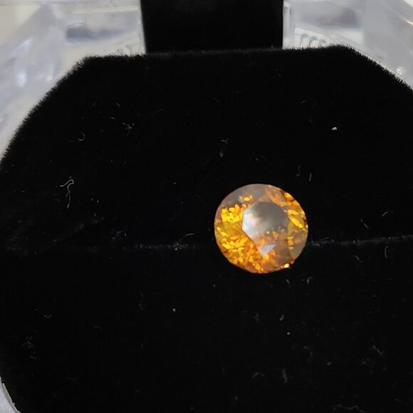 Sphene 7.18mm x 6.88mm x 4.30mm Oval 1.47ct Loose Gemstone - Picture 6 of 16